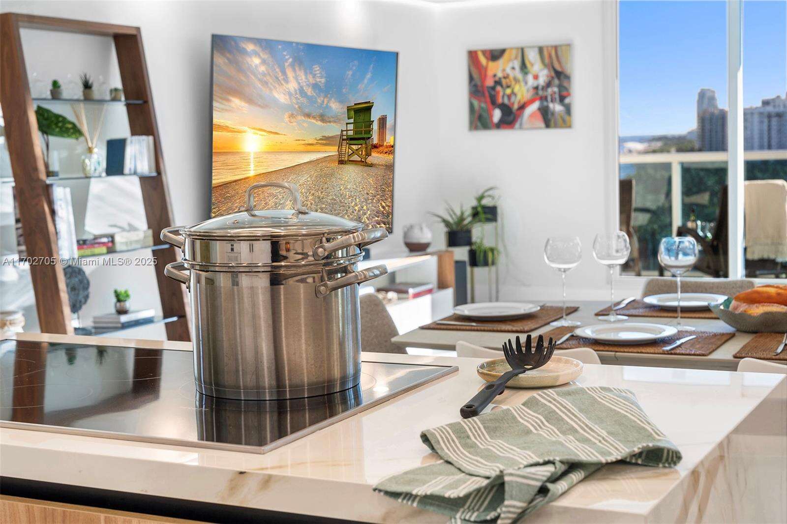 Roney Palace Unit #1209 | Picture 36