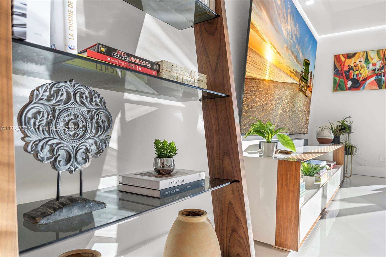 Roney Palace Unit #1209 | Picture 40