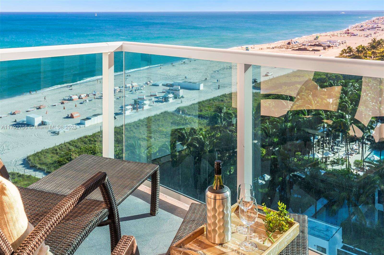 Roney Palace Unit #1209 | Picture 10