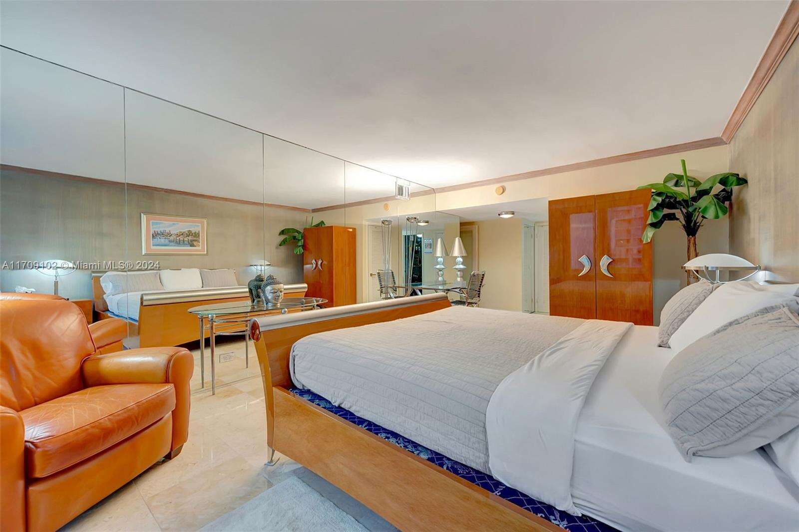 Roney Palace Unit #1206 | Picture 20