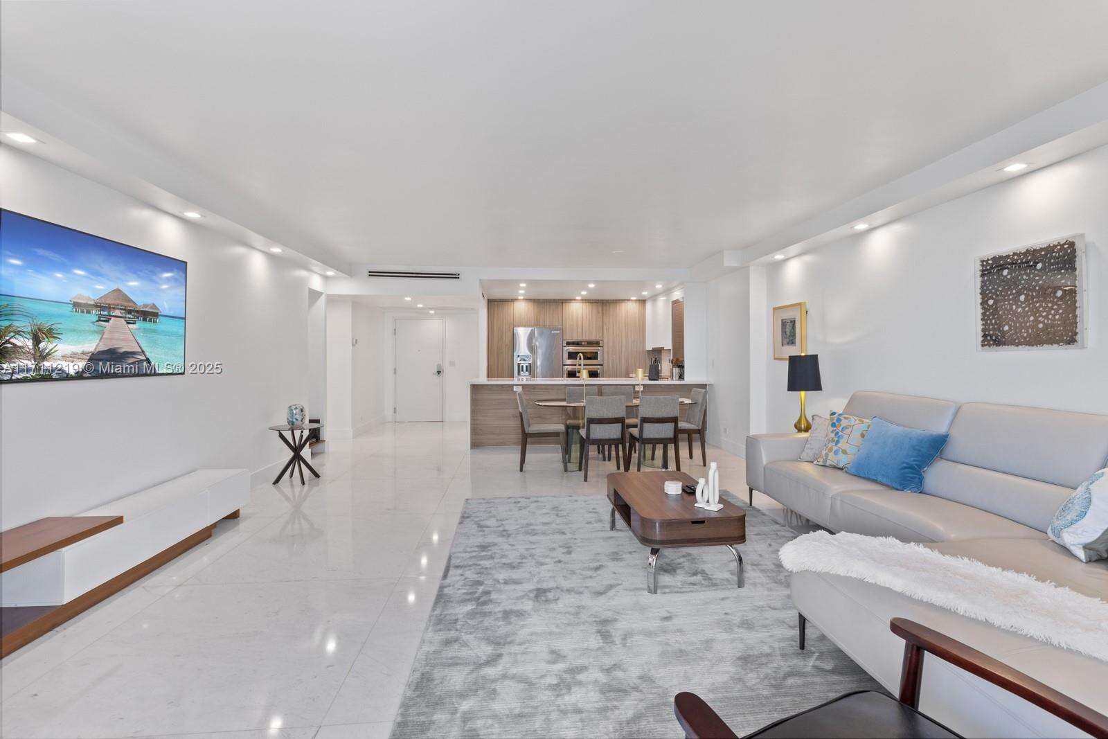 Roney Palace Unit #1410 | Picture 5