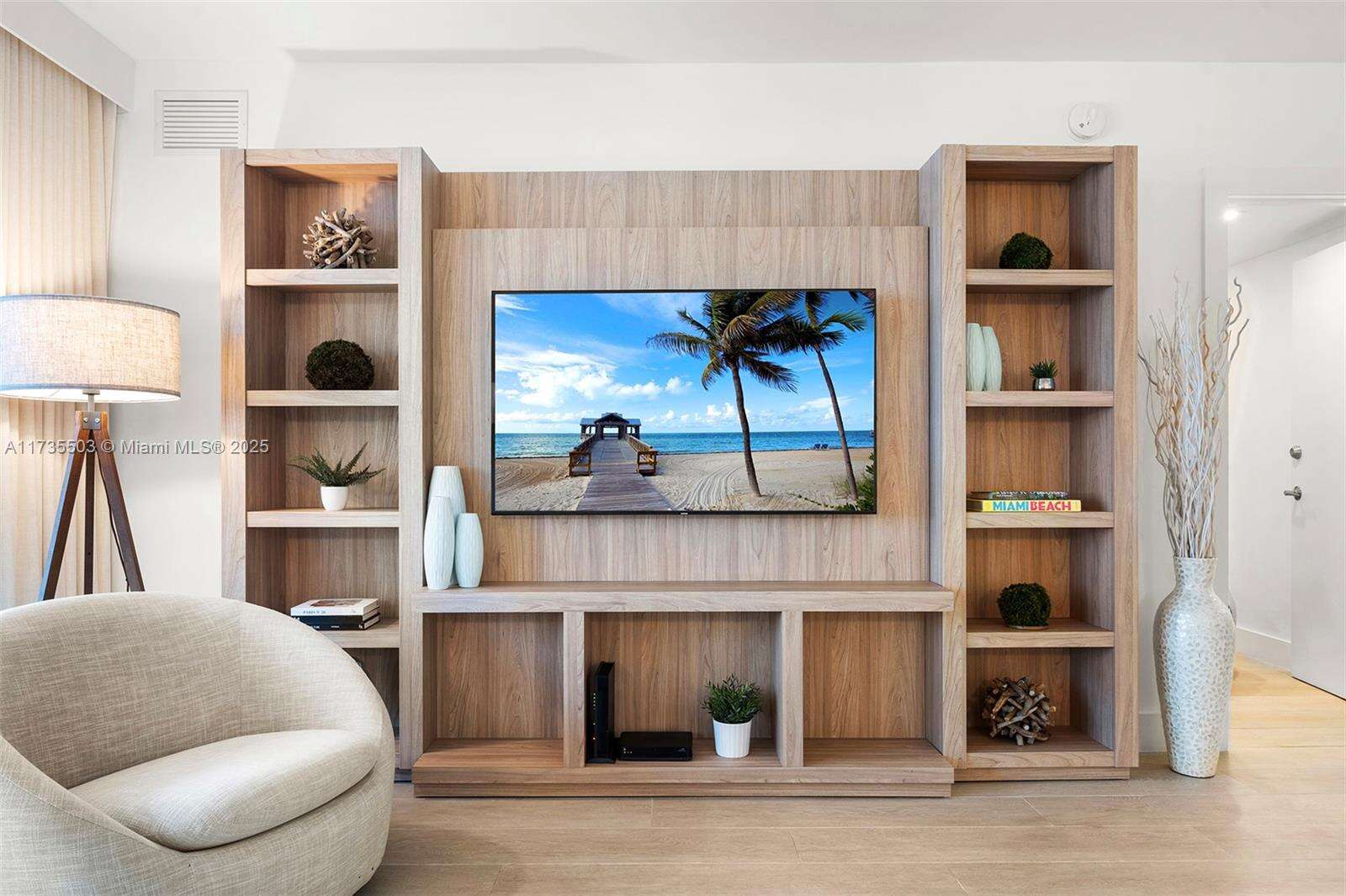 Roney Palace Unit #11281129 | Picture 9