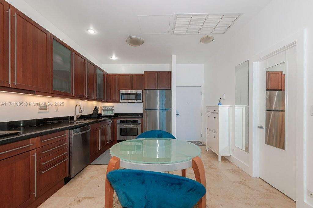 Roney Palace Unit #1629 | Picture 20