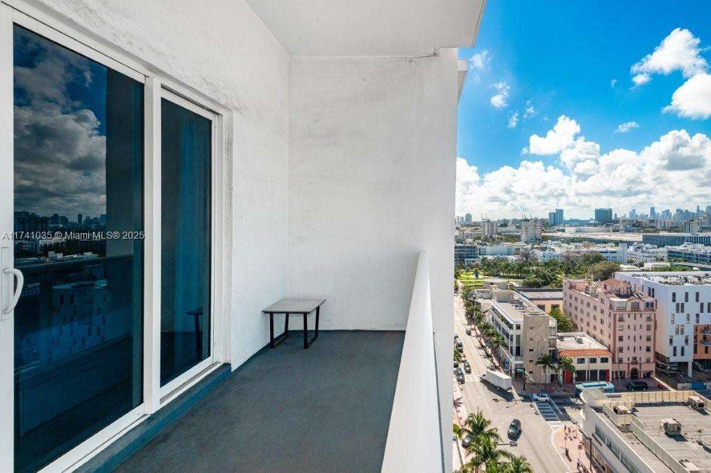 Roney Palace Unit #1629 | Picture 25