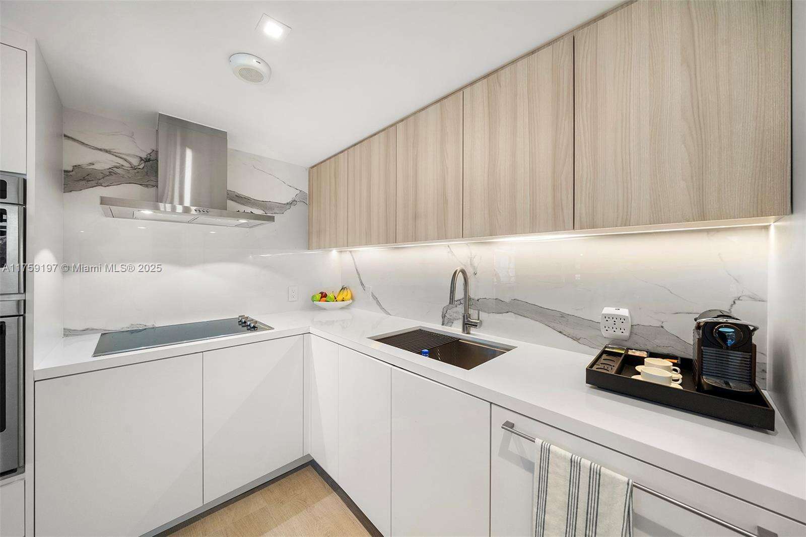 Roney Palace Unit #6072B | Picture 12