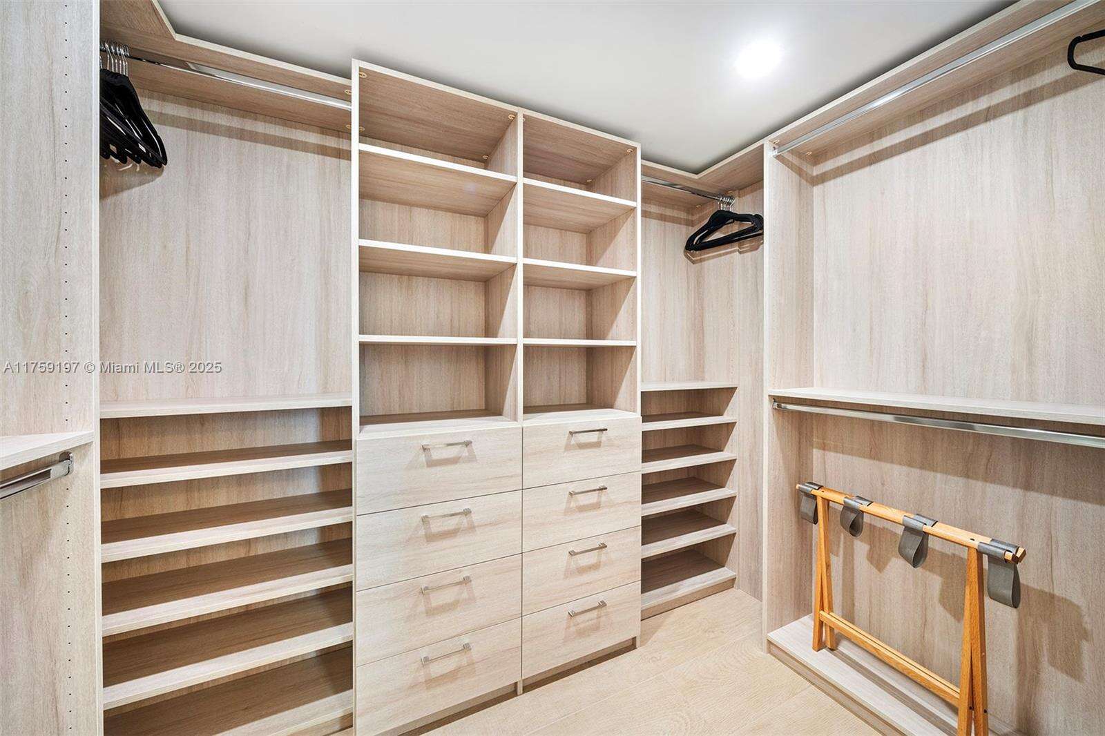 Roney Palace Unit #6072B | Picture 32