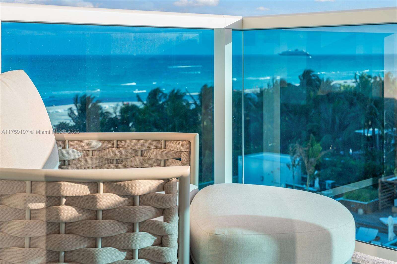 Roney Palace Unit #6072B | Picture 39