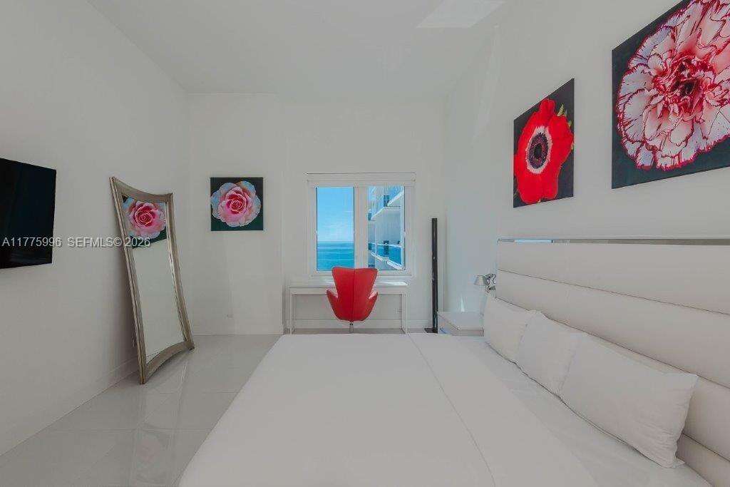 Roney Palace Unit #1624 | Picture 14