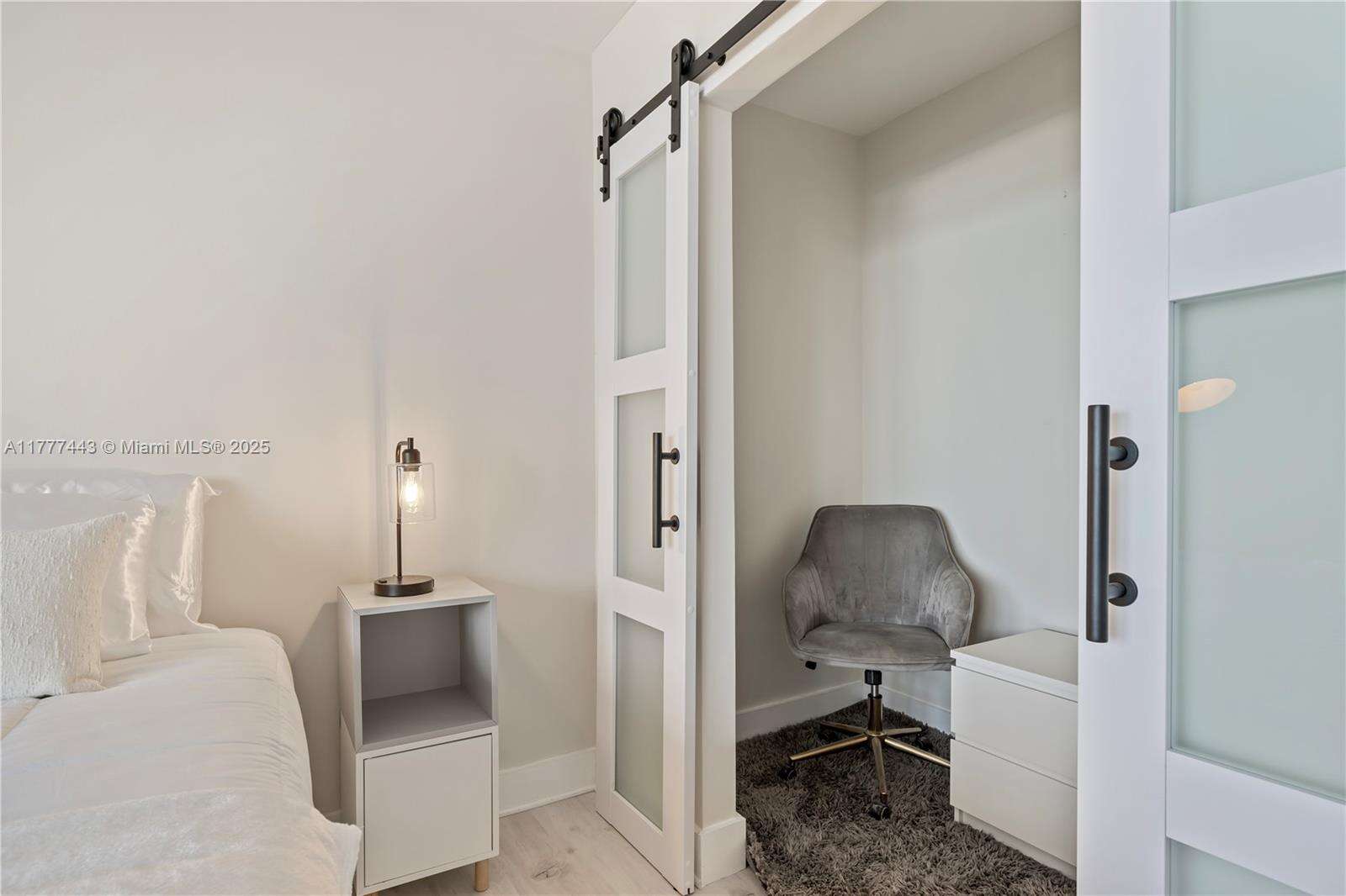 Roney Palace Unit #1130 | Picture 11