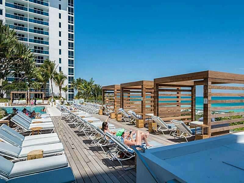 Roney Palace Unit #1221 | Picture 33