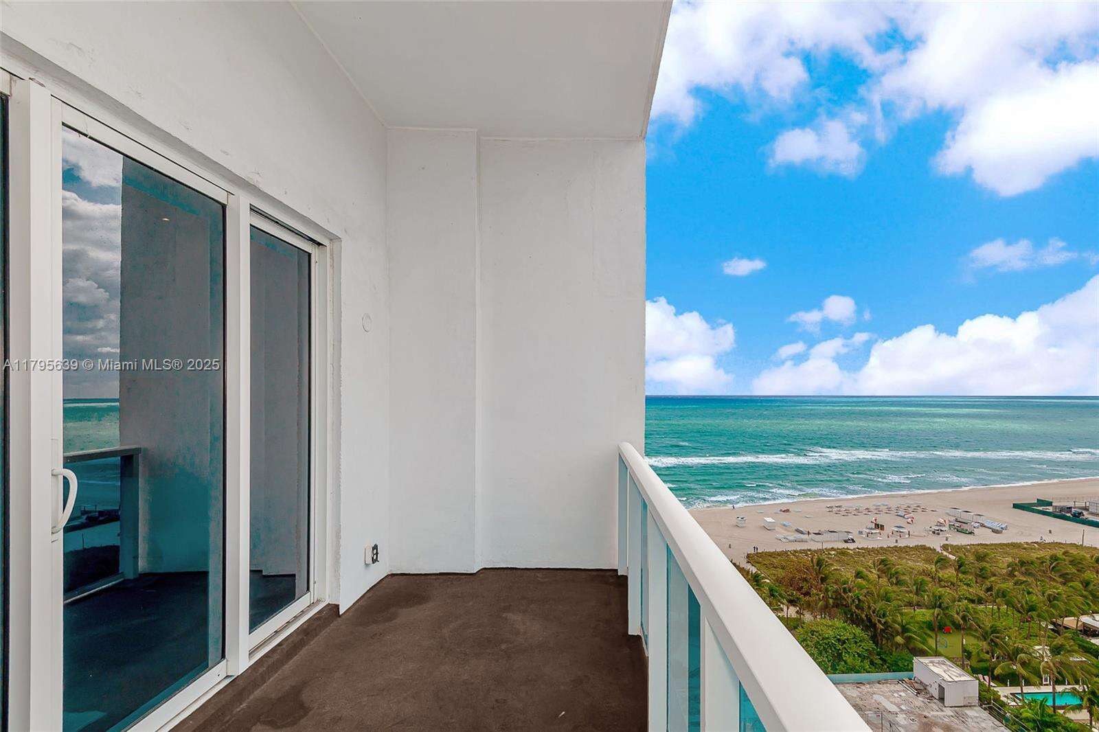 Roney Palace For Rent | Unit #1605