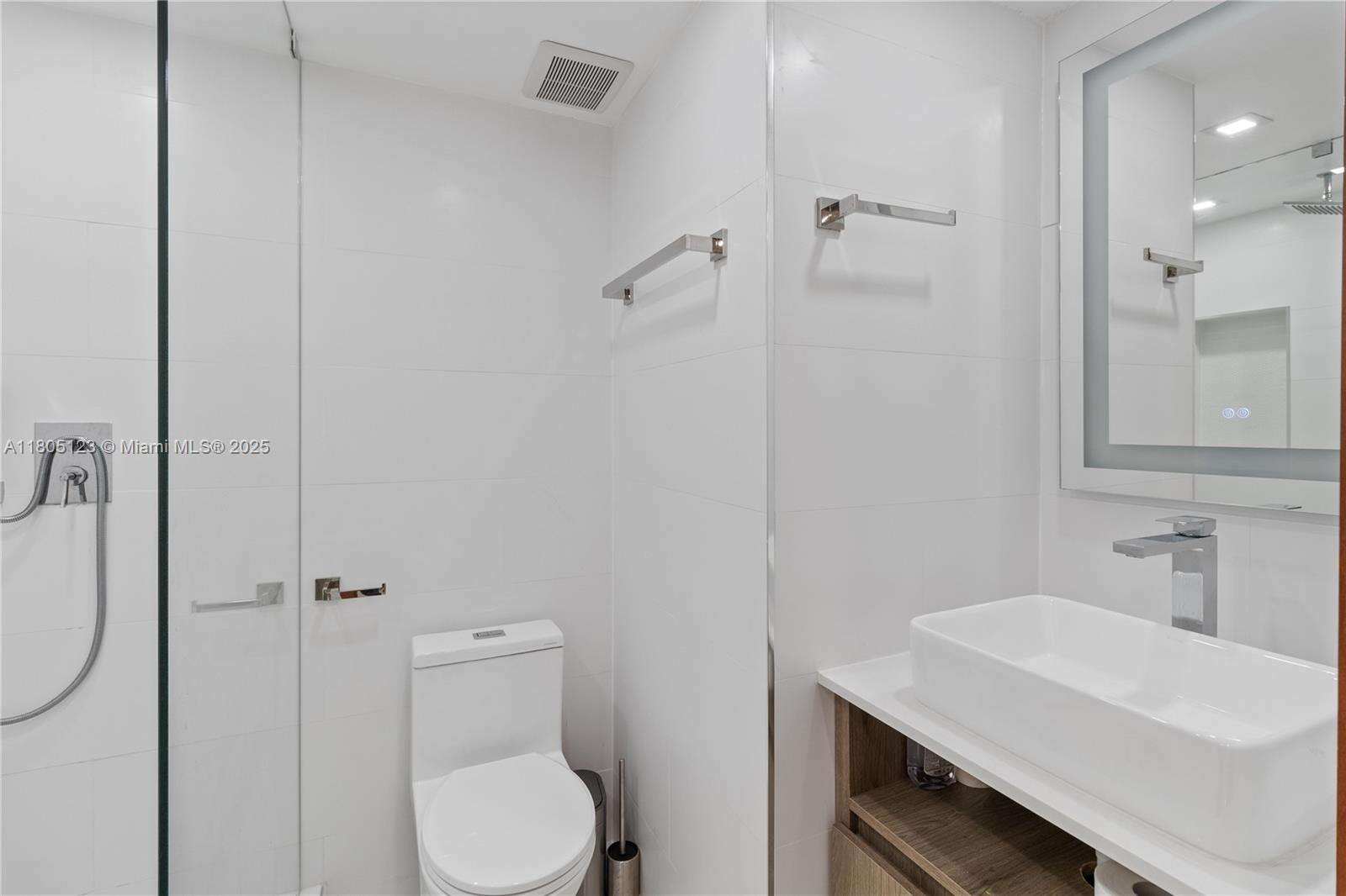 Roney Palace Unit #1410 | Picture 13