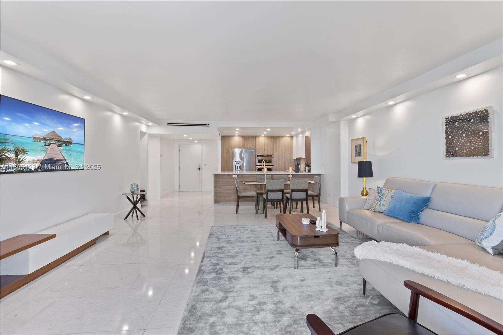 Roney Palace Unit #1410 | Picture 4