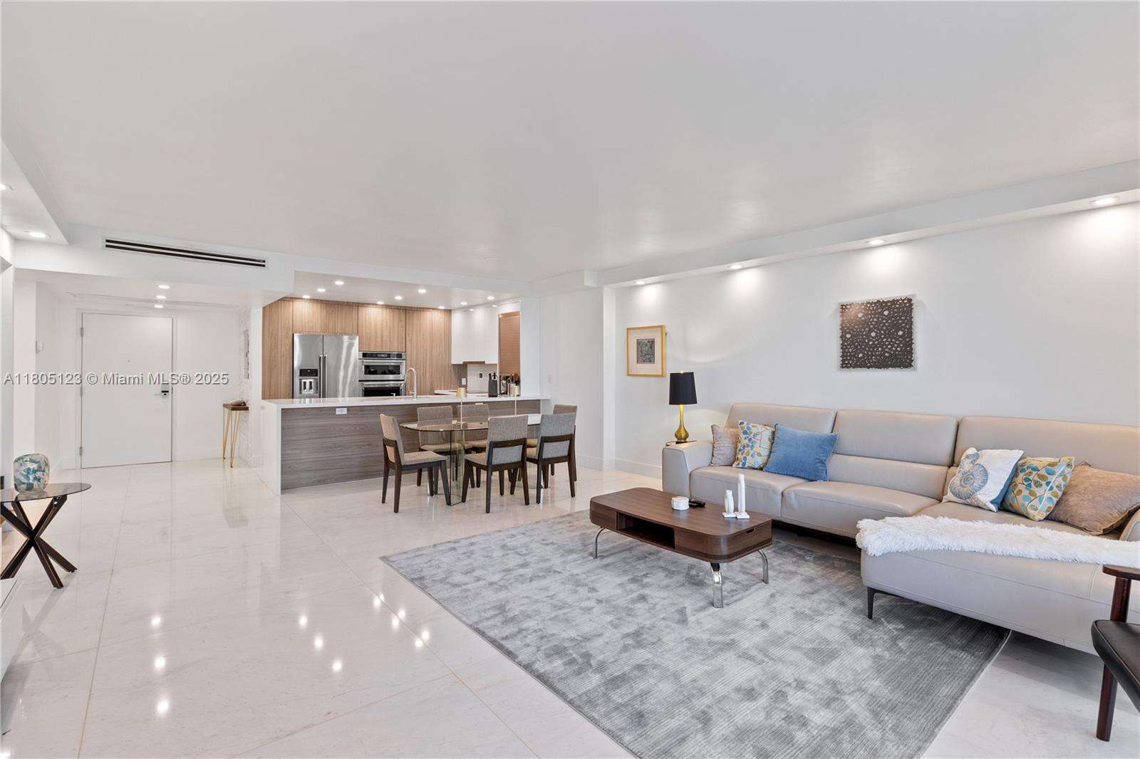 Roney Palace Unit #1410 | Picture 5