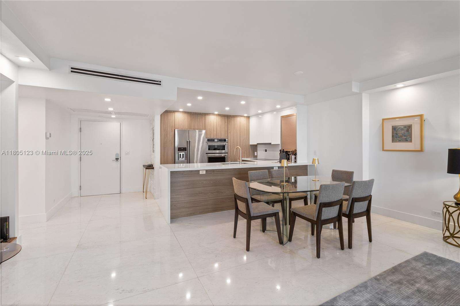 Roney Palace Unit #1410 | Picture 6