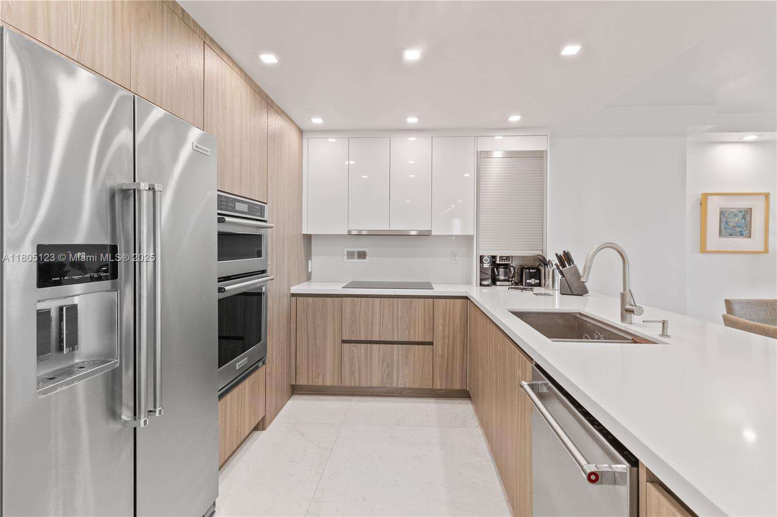 Roney Palace Unit #1410 | Picture 8