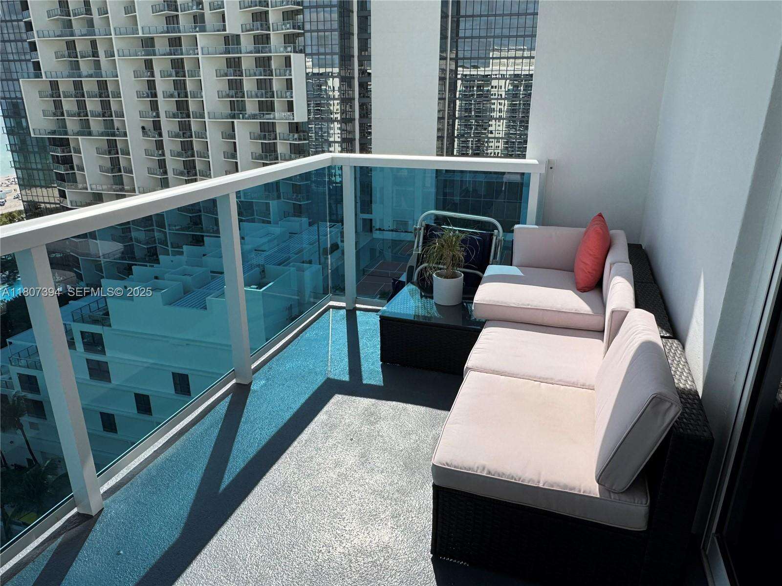 Roney Palace Unit #1538 | Picture 7