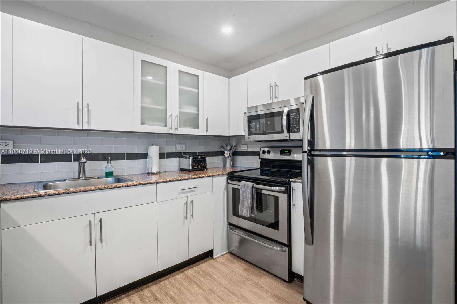 Roney Palace Unit #720 | Picture 7