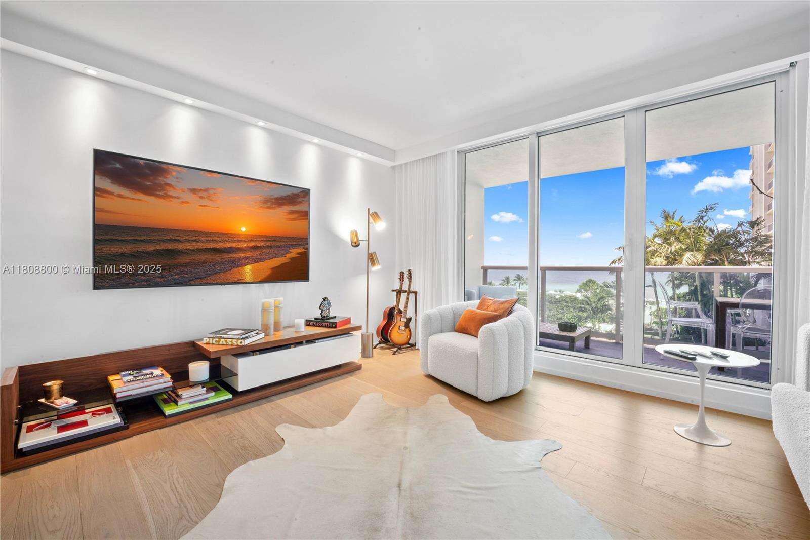 Roney Palace For Rent | Unit #624