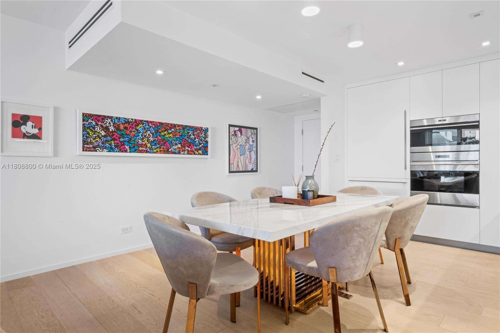 Roney Palace Unit #624 | Picture 6