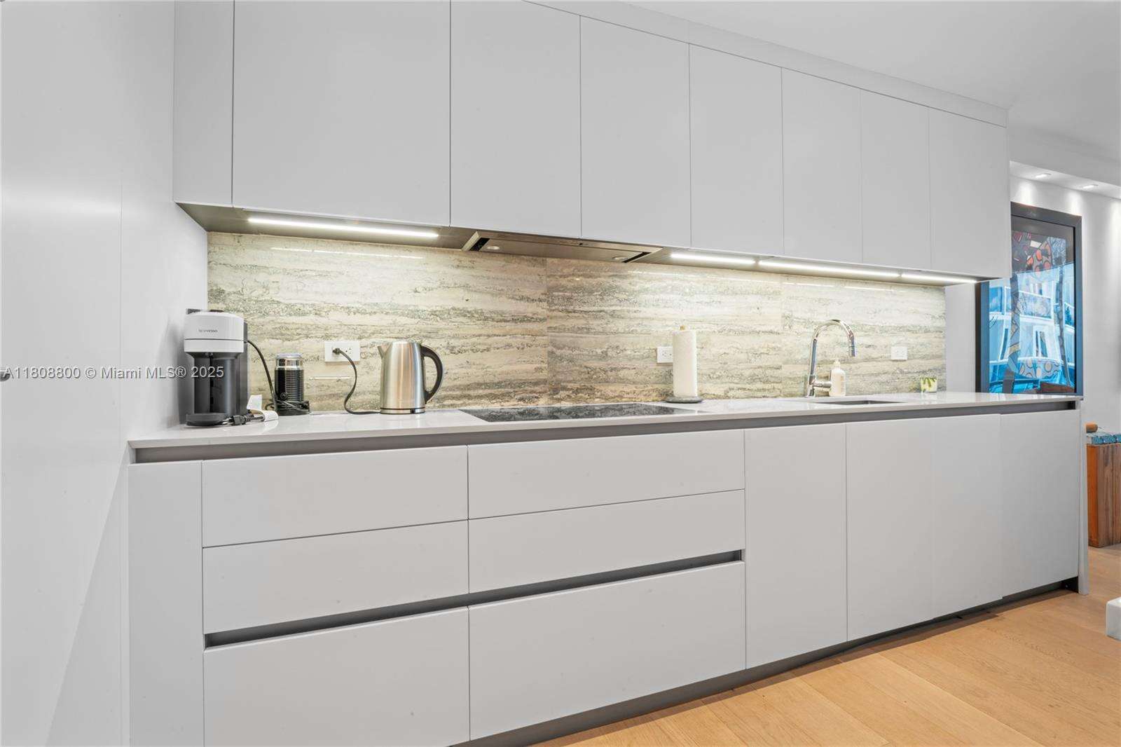 Roney Palace Unit #624 | Picture 8