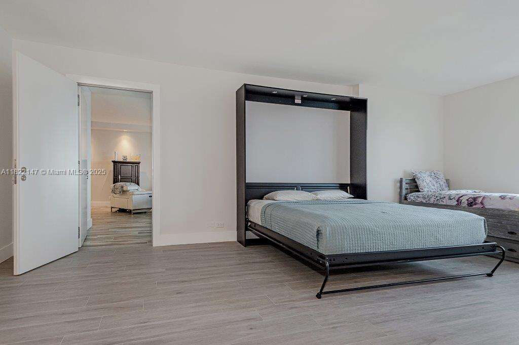 Roney Palace Unit #1531 | Picture 17