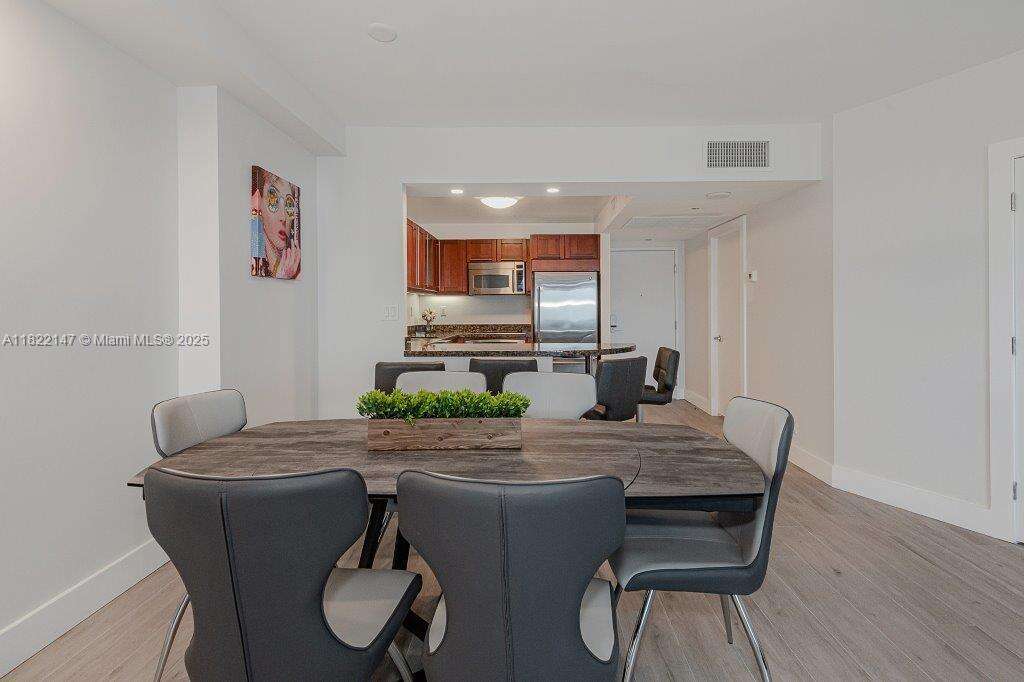 Roney Palace Unit #1531 | Picture 20