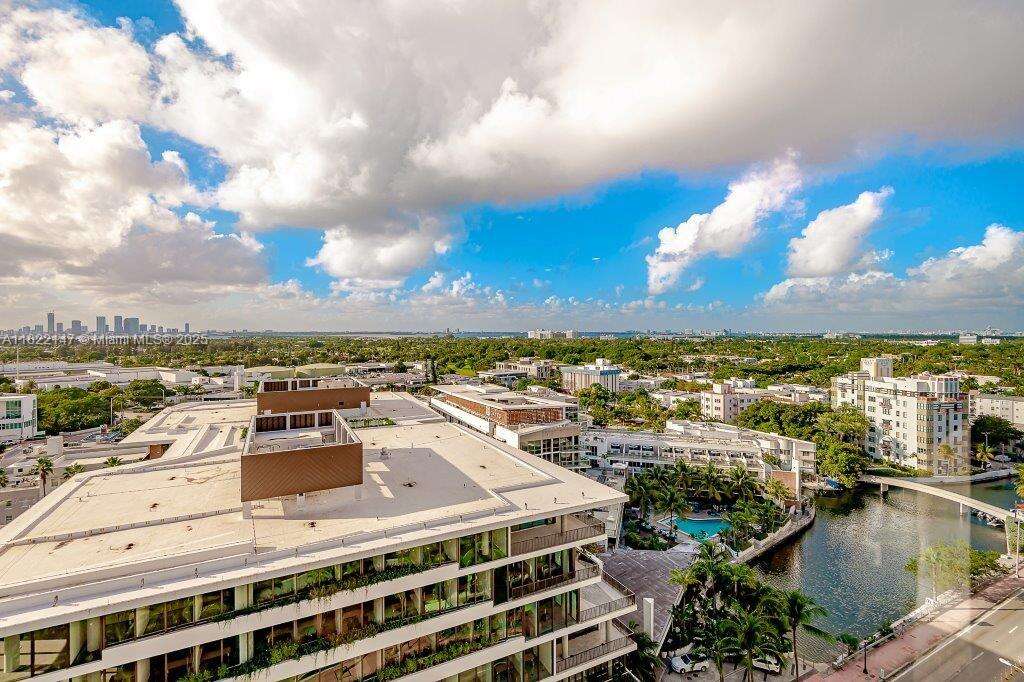 Roney Palace Unit #1531 | Picture 29