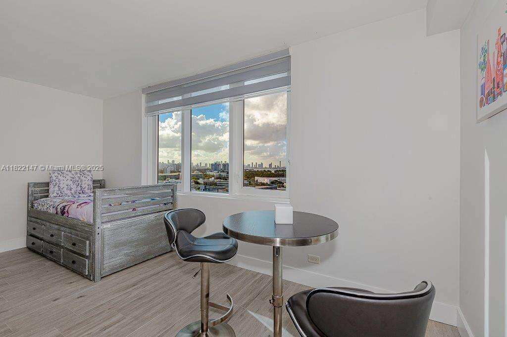 Roney Palace Unit #1531 | Picture 4