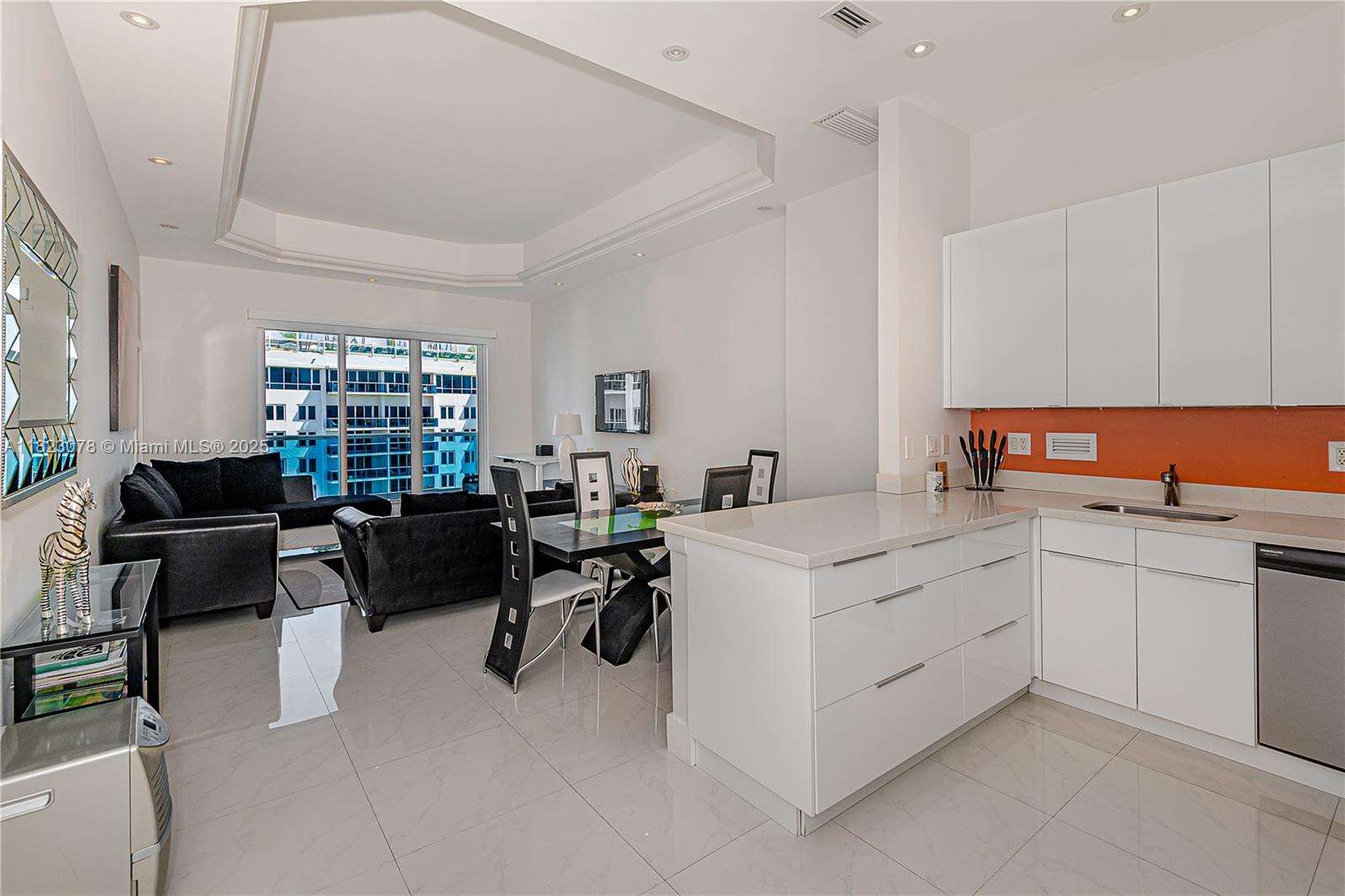 Roney Palace For Rent | Unit #1619
