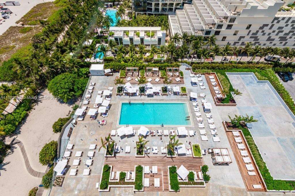 Roney Palace For Rent | Unit #705