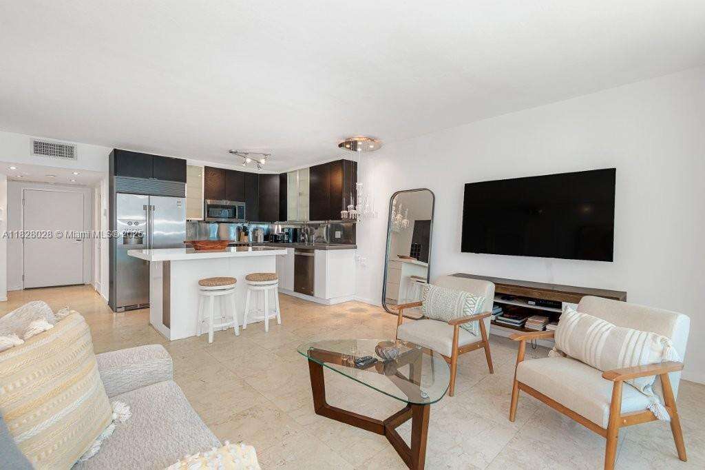 Roney Palace Unit #705 | Picture 11