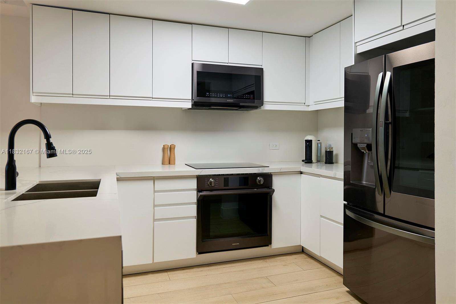 Roney Palace Unit #329 | Picture 7