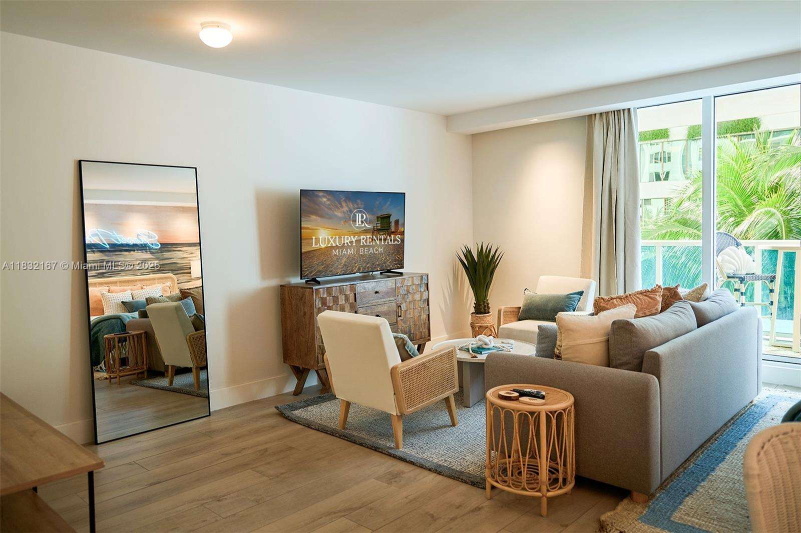 Roney Palace Unit #329 | Picture 9