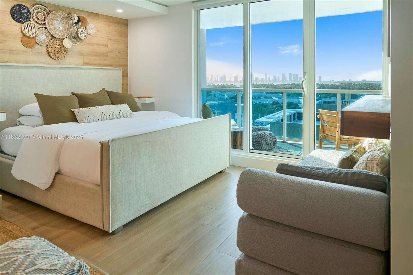 Roney Palace For Rent | Unit #1429
