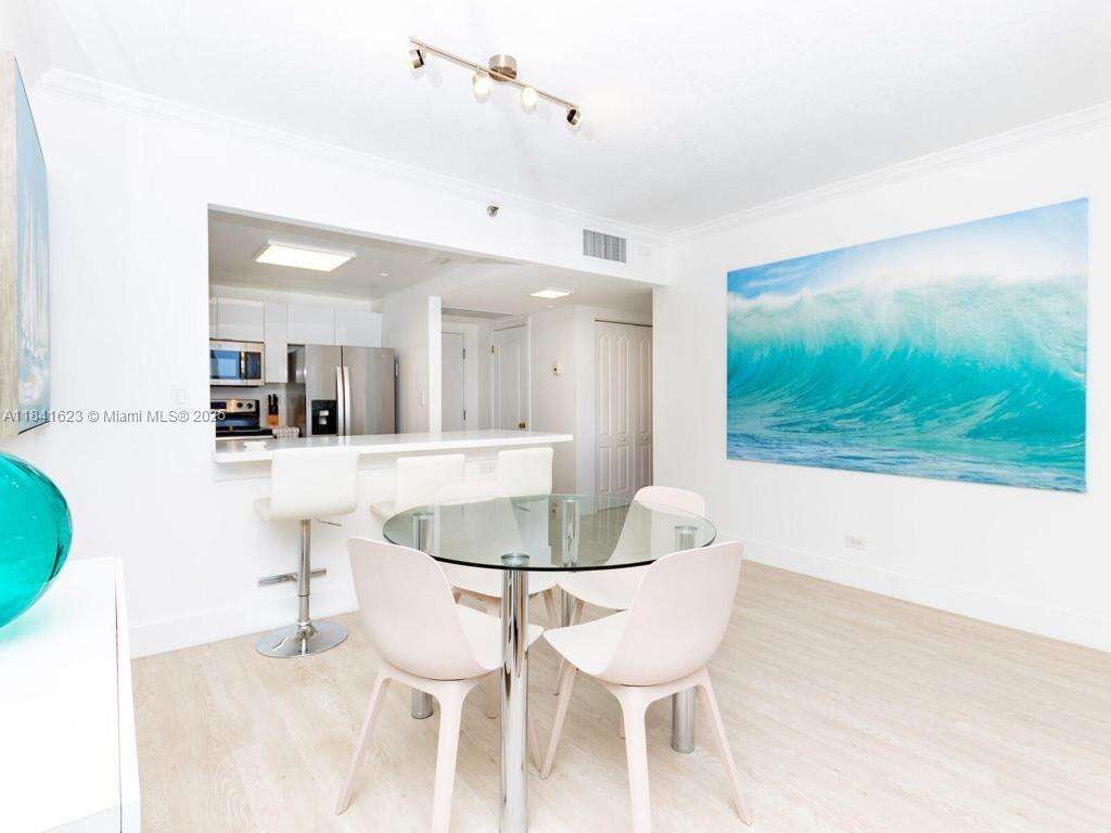 Roney Palace Unit #625 | Picture 5