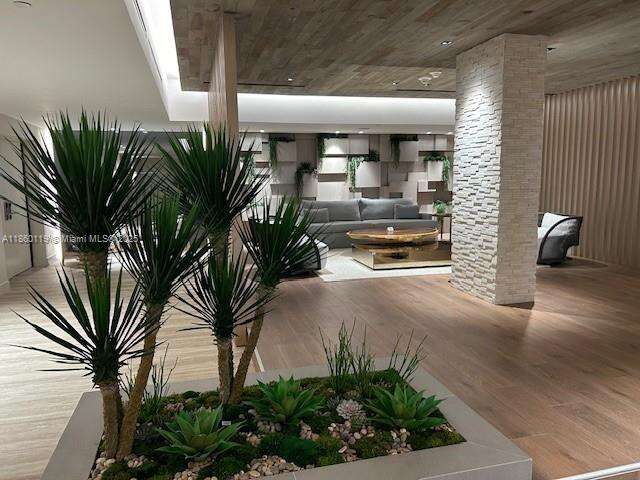 Roney Palace Unit #306 | Picture 15