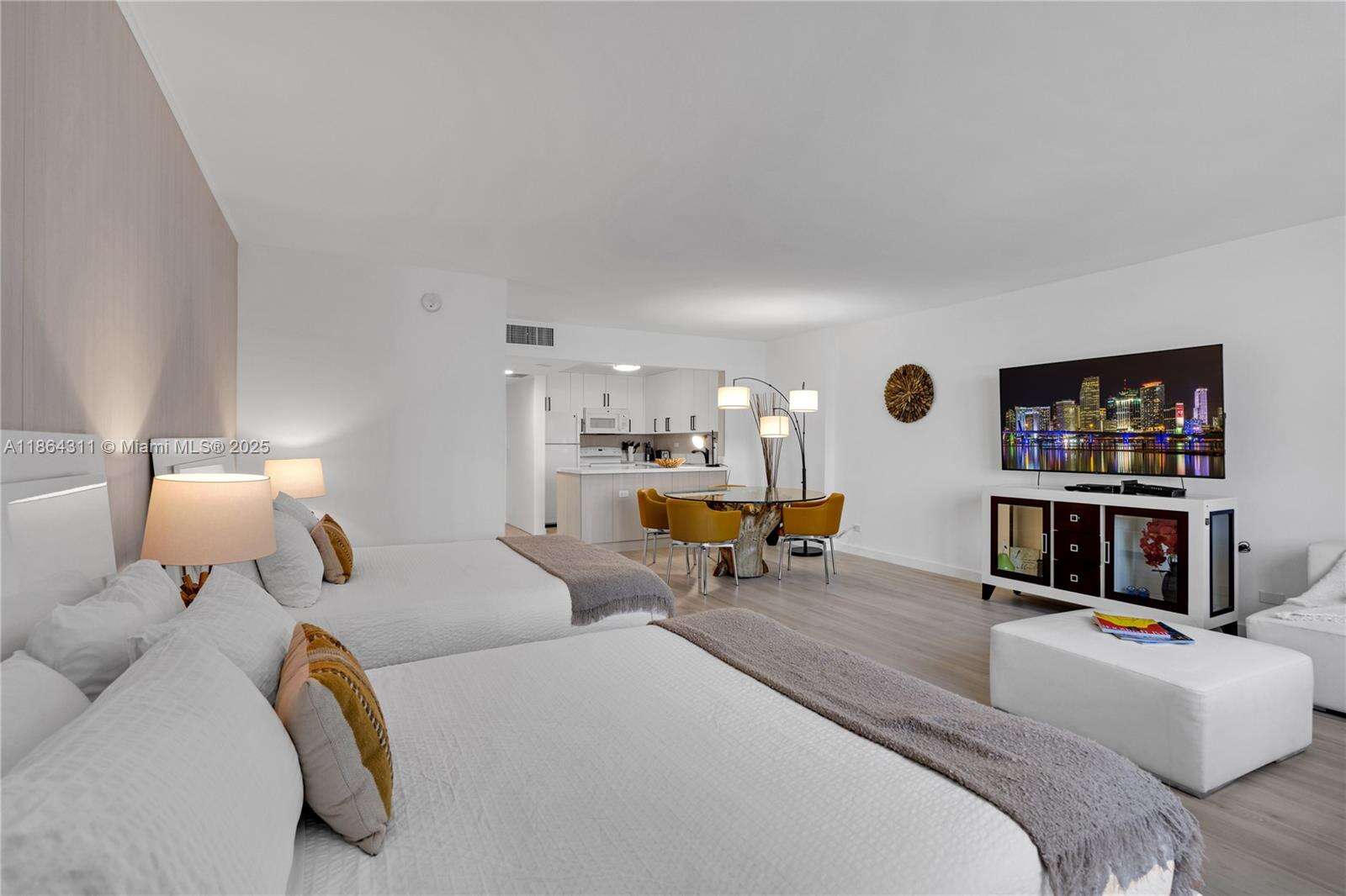 Roney Palace Unit #542 | Picture 11