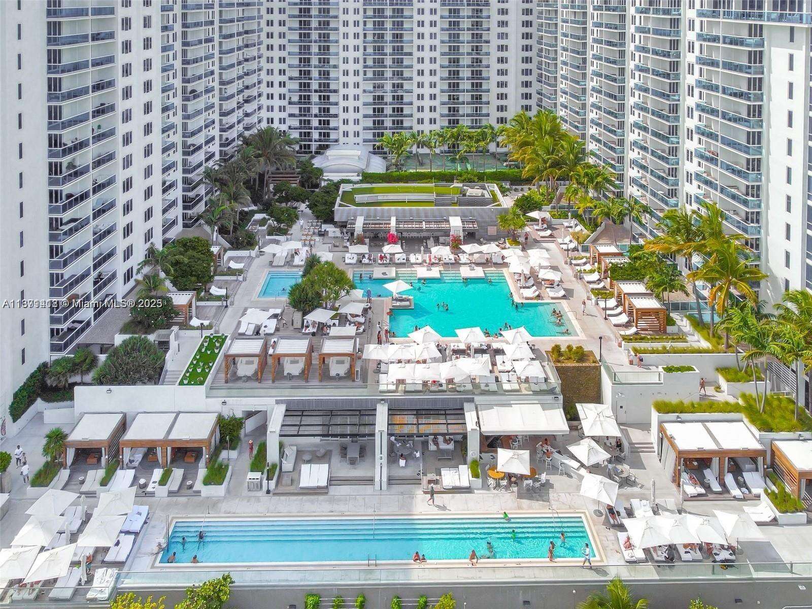 Roney Palace For Rent | Unit #420