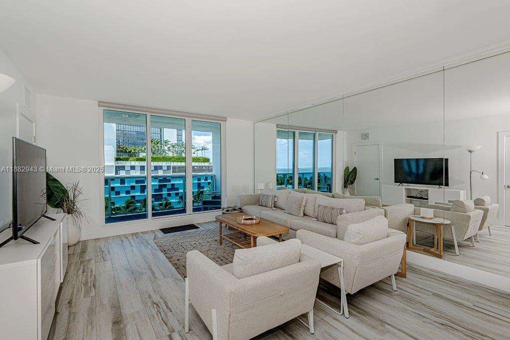 Roney Palace Unit #604 | Picture 12