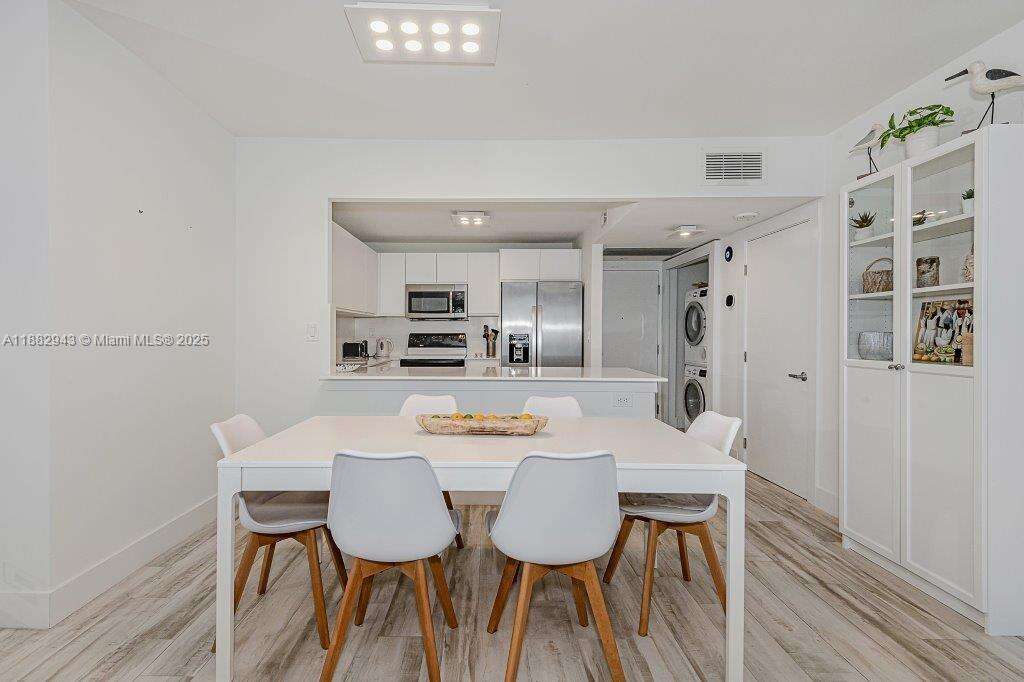 Roney Palace Unit #604 | Picture 17