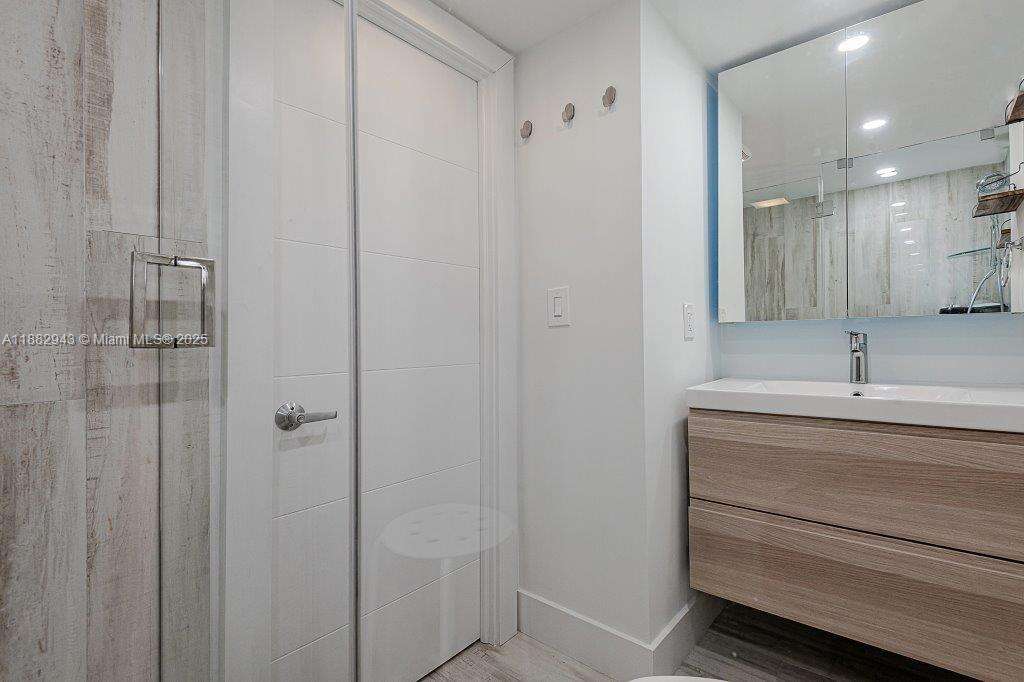 Roney Palace Unit #604 | Picture 26