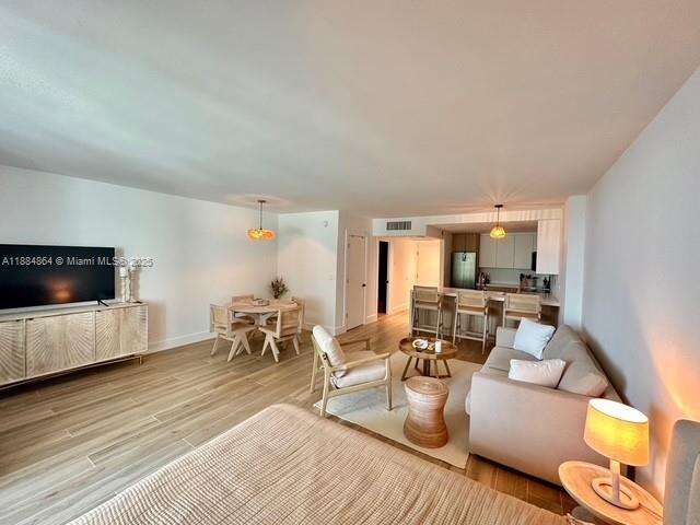 Roney Palace For Rent | Unit #511