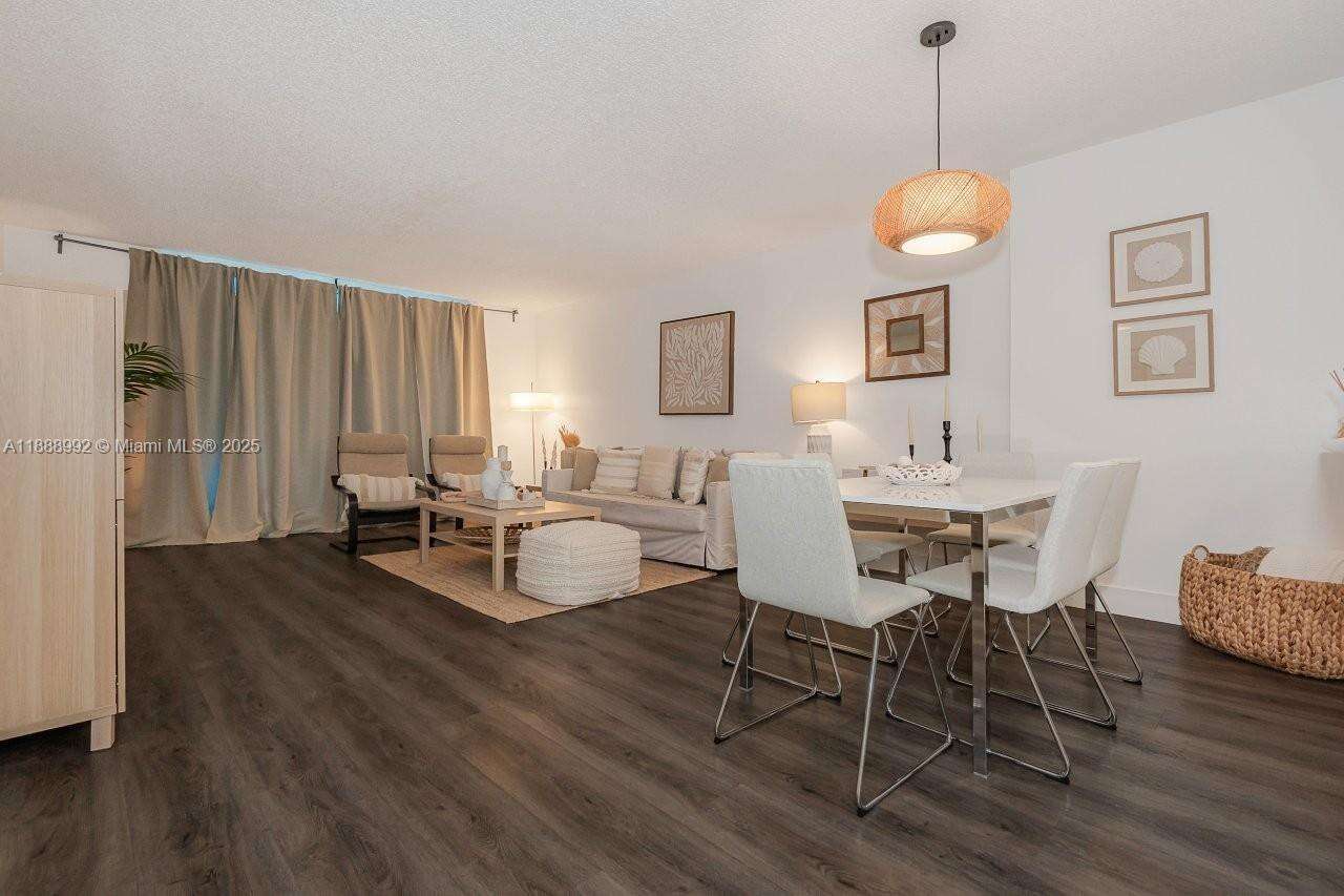 Roney Palace For Rent | Unit #333