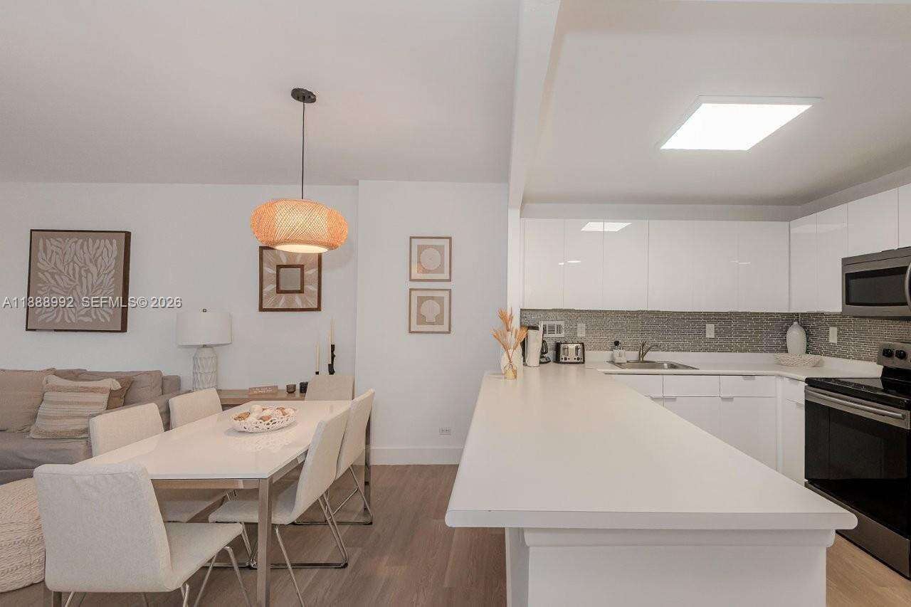 Roney Palace Unit #333 | Picture 15