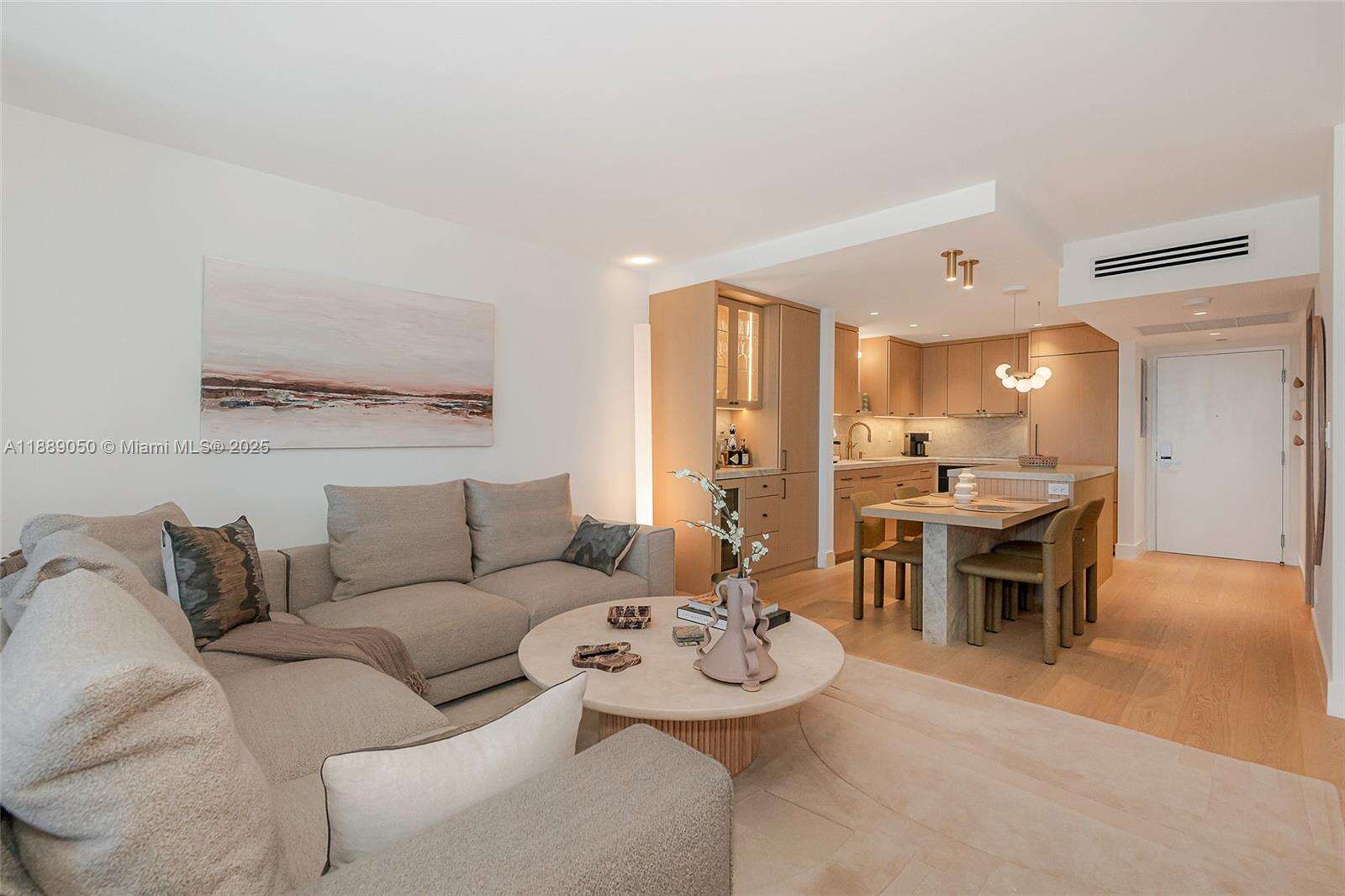 Roney Palace Unit #1527 | Picture 14