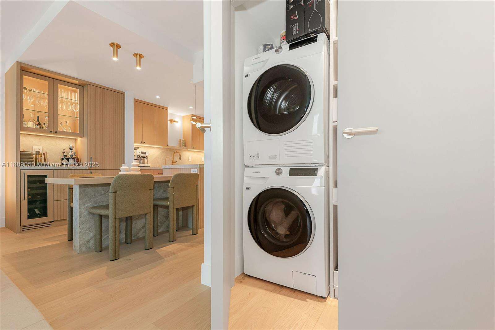 Roney Palace Unit #1527 | Picture 27