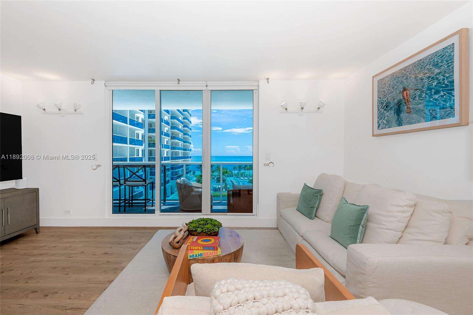 Roney Palace Unit #541 | Picture 7