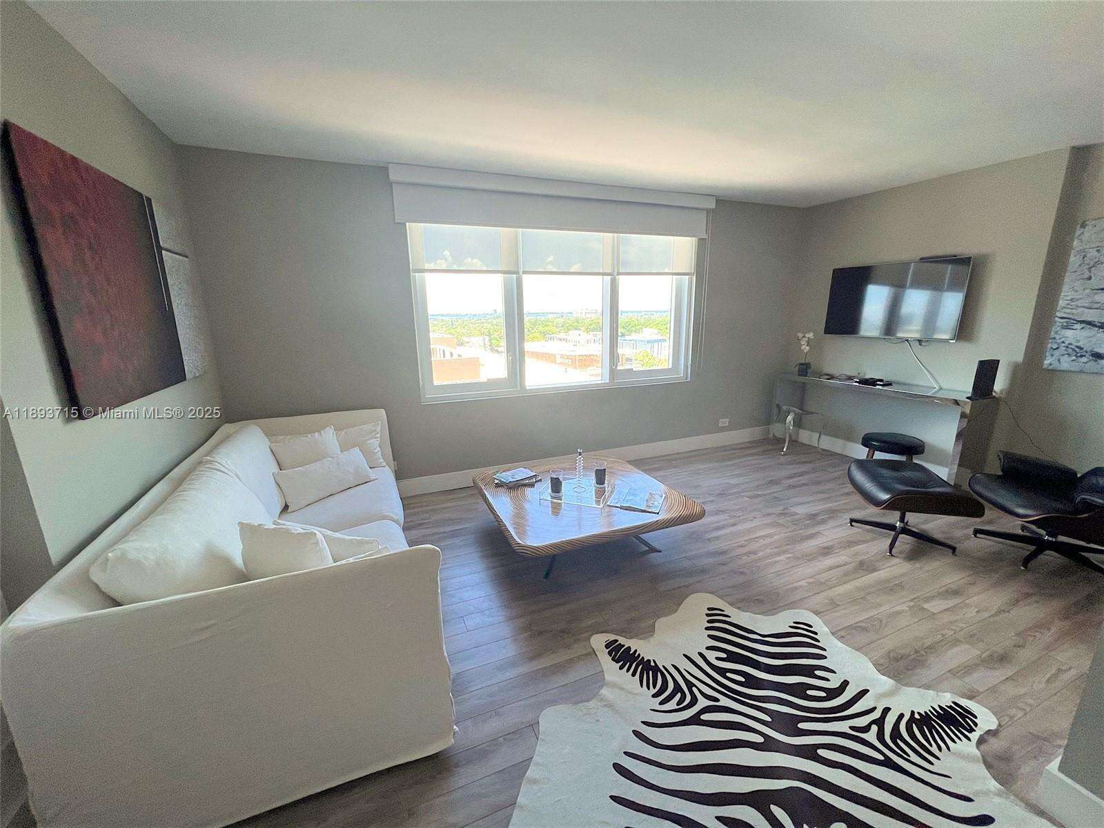 Roney Palace Unit #1232 | Picture 6