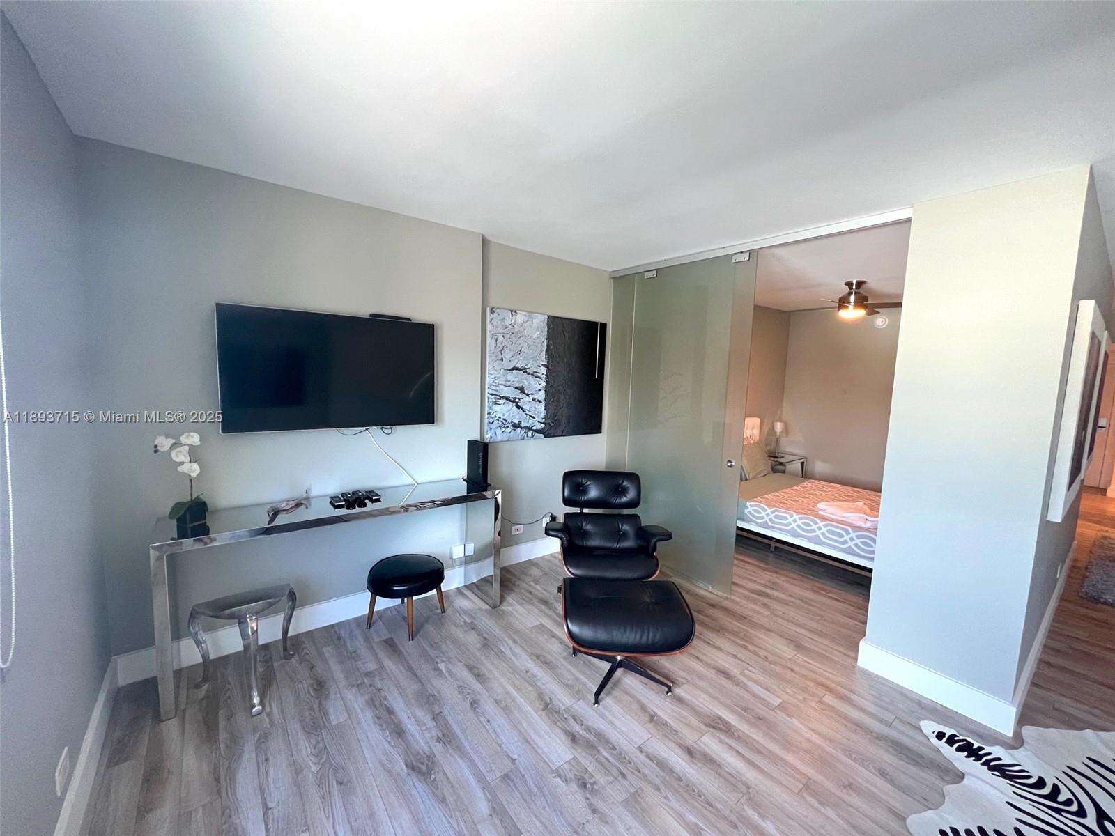 Roney Palace Unit #1232 | Picture 7